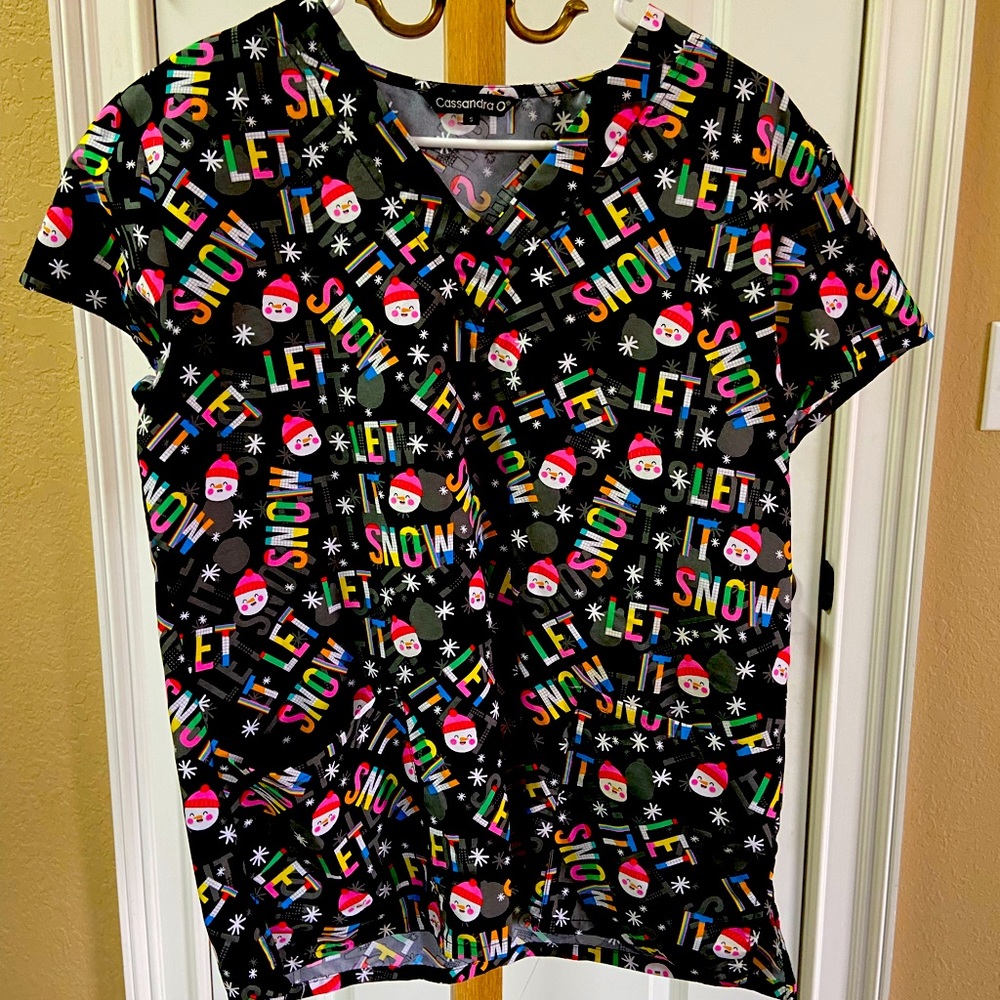 Scrub top lot, size small. 6 shirts